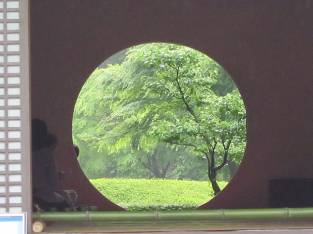 明月院 円窓
