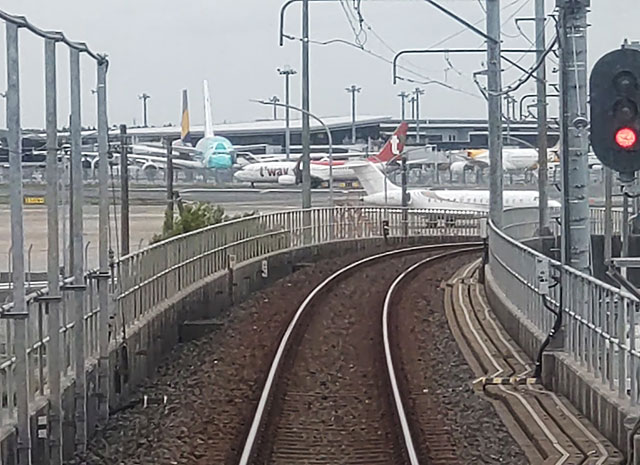 芝山千代田駅 飛行場