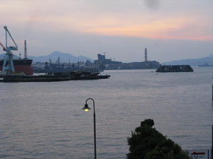 広島旅行 呉中央桟橋の夕暮れ