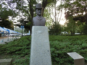 横浜公園 ブラントン像